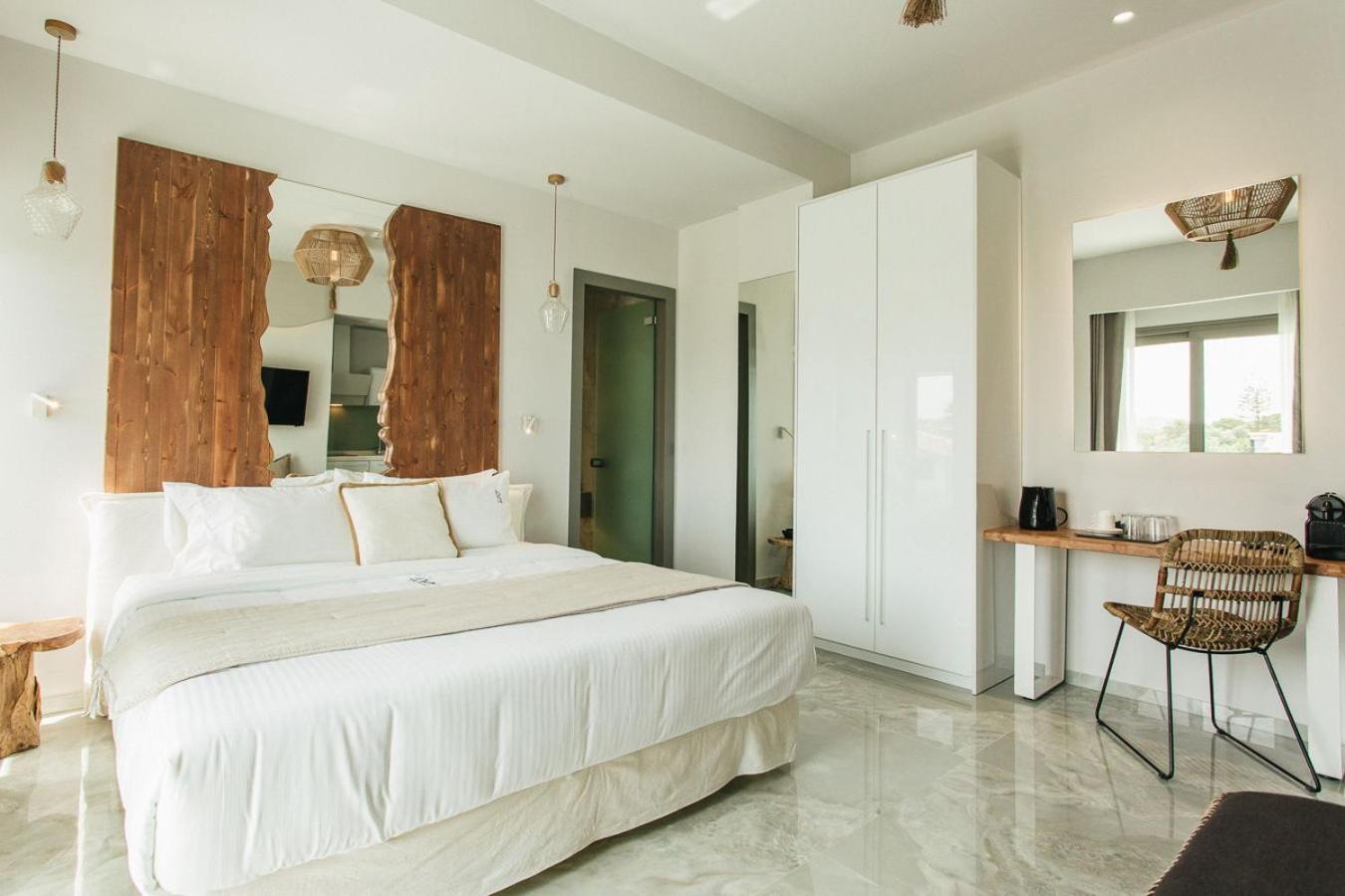 Blue Carpet Luxury Suites Pefkochori Exterior foto